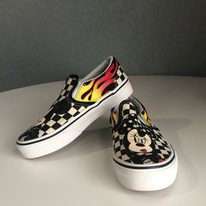 Kids Disney X Vans Mickey & Minnie slip on shoes
